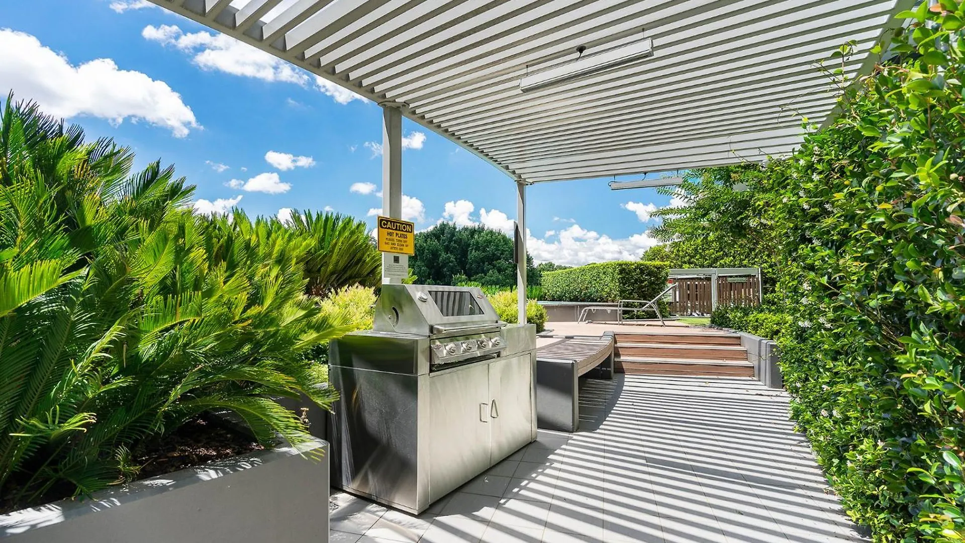 Central Located 2-Bed With Pool, Gym & Parking Canberra Australia